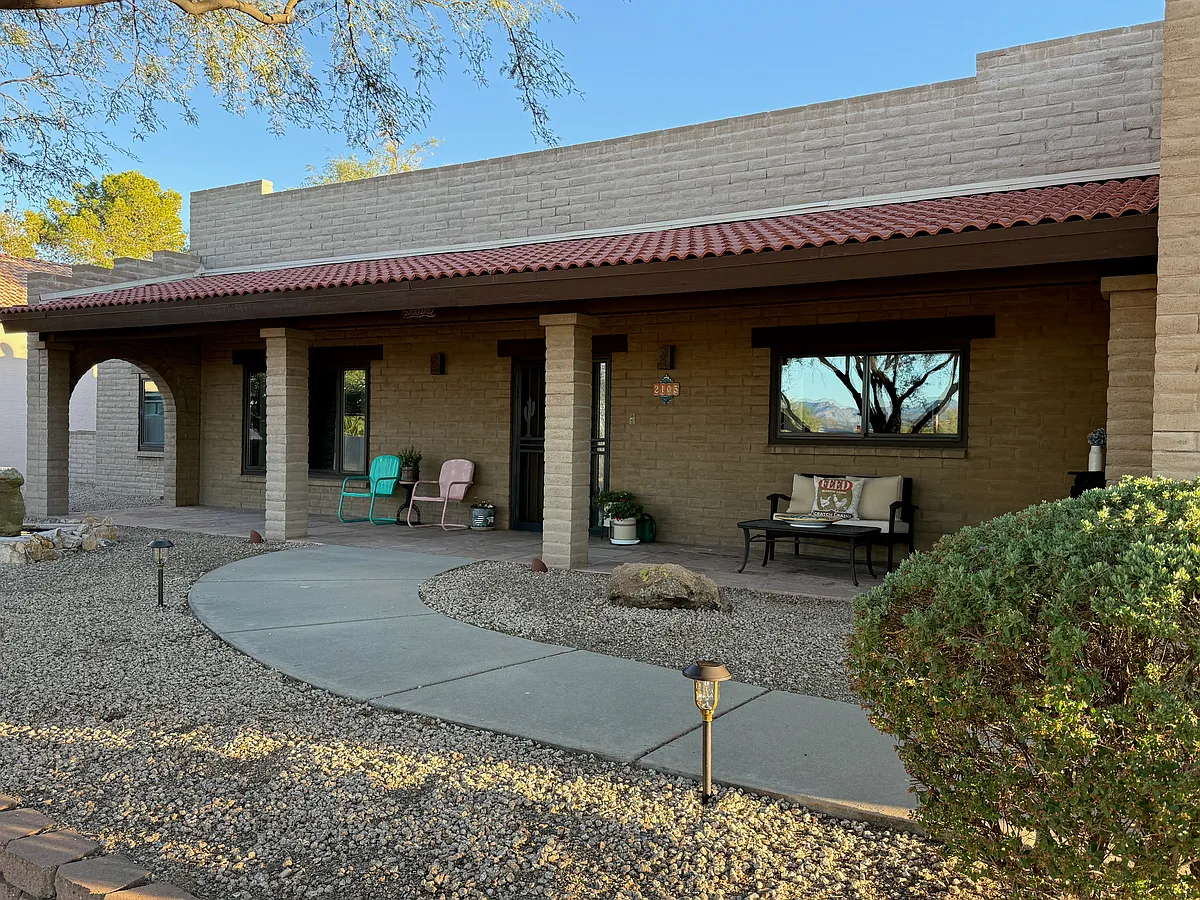 Building Photo - 2105 W Gold Dust Ln