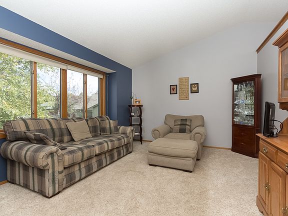 5th image of 20718 Georgia Avenue Cir N