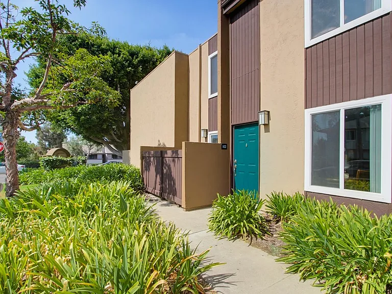 3454 Castle Glen Dr #102 — Photo 30