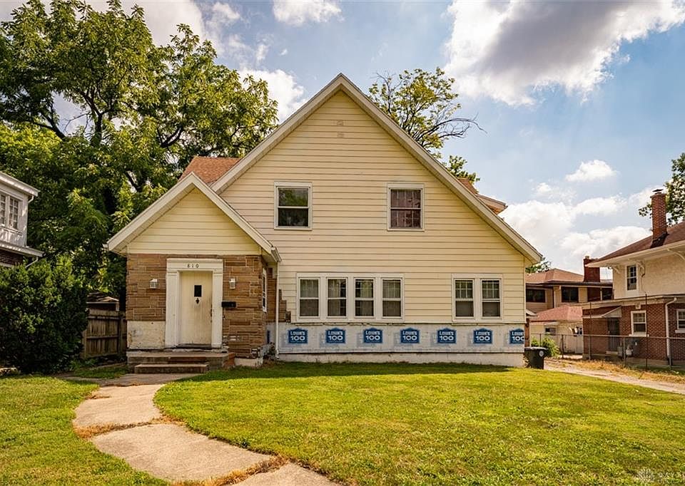 1st image of 810 Belmonte Park N