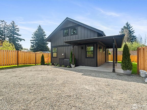 2nd image of 2905 Cedarwood Avenue