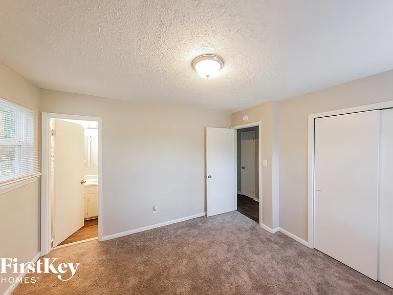 8263 Country Cir — Photo 10
