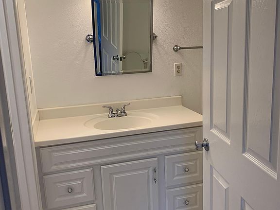 4th image of 3391 Leigh Ave