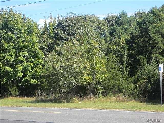 2nd image of 83 Montauk Highway