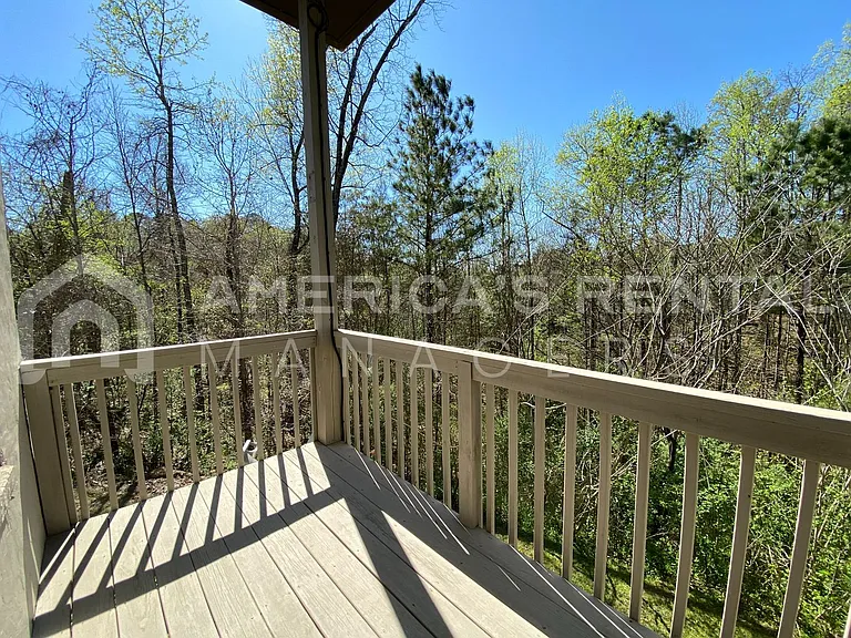 4230 Lochshire Ln — Photo 16