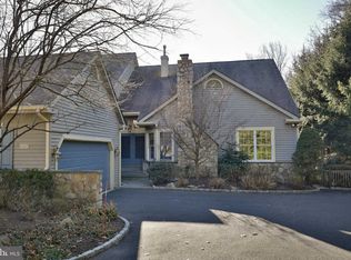 654 Hidden Pond Ln, Huntingdon Valley, PA