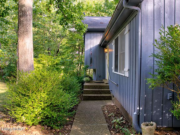 3rd image of 355 Rockwood Ln