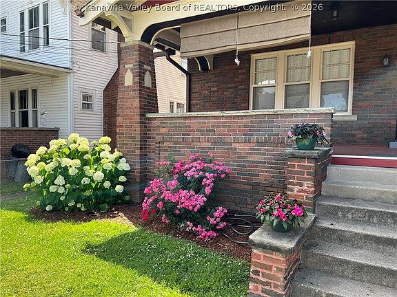 4th image of 511 Maxwell St