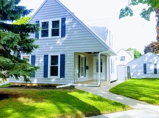 3244 N 58th St, Milwaukee, WI 53216