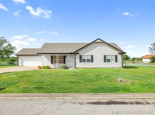 2 Bullette St, Chelsea, OK 74016