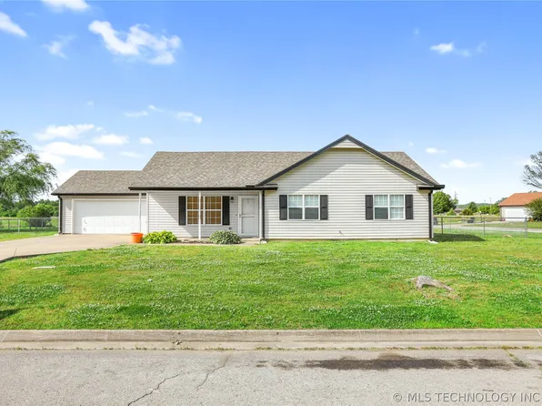 2 Bullette St, Chelsea, OK 74016