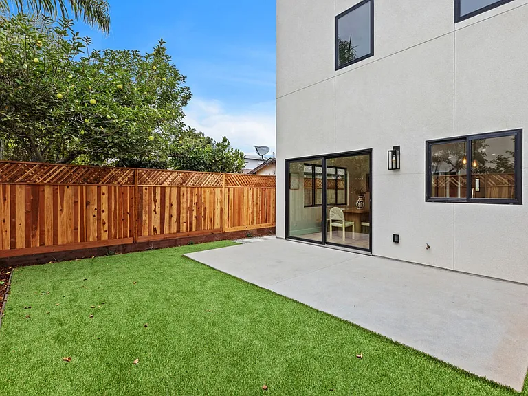 243 Dahlia Ave — Photo 14