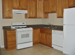 611 Leksich Ave APT 4, Mountain View, CA 94041