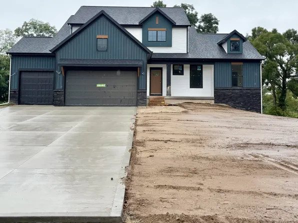 655 Sunfield Dr, Byron Center, MI 49315