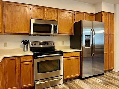 3 bed, 1732 sqft, $2,600 — Photo 4