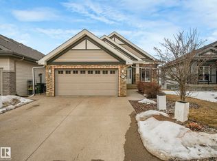 876 Hodgins Rd NW, Edmonton, AB T6M 0K8
