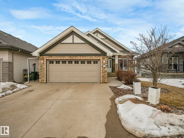 876 Hodgins Rd NW, Edmonton, AB T6M 0K8