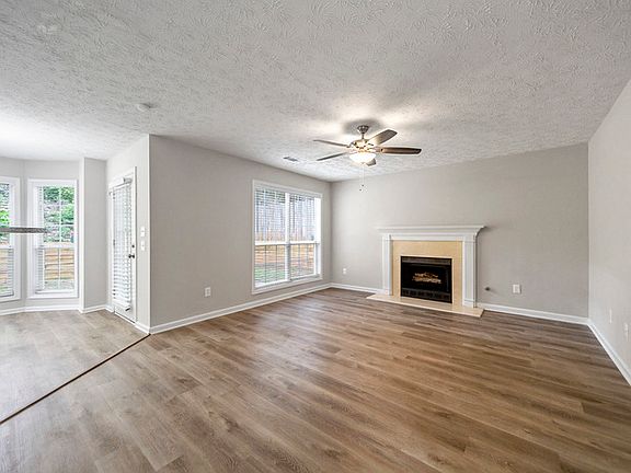 4th image of 965 Hillary Ln
