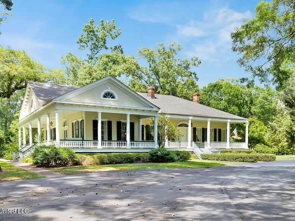 551 John R Junkin Dr, Natchez, MS 39120