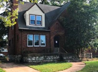 3000 Ridgeview Dr, Saint Louis, MO 63121