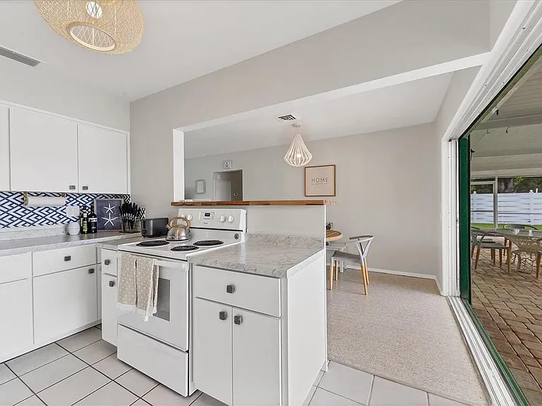 3126 Bougainvillea St — Photo 12