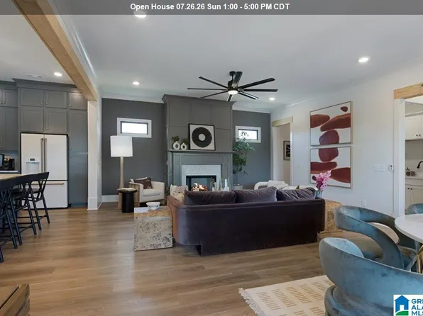 4212 Longmoor Rd, Hoover, AL 35244