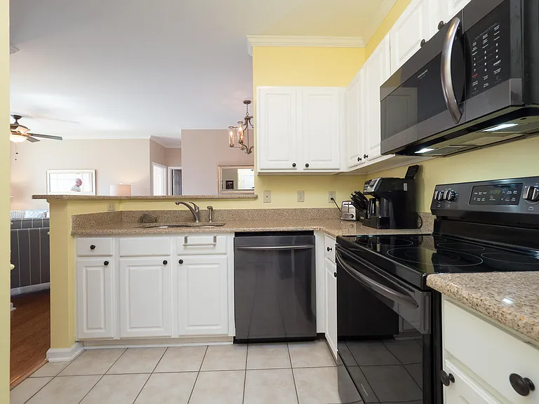 1600 Long Grove Dr #1221 — Photo 6