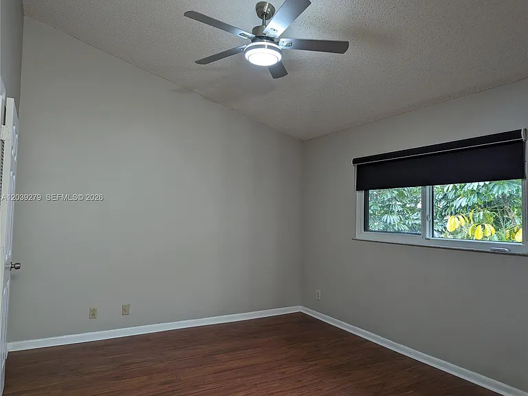 3446 Oak Dr — Photo 25