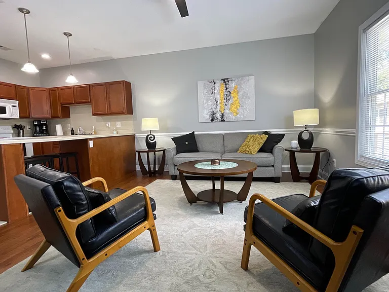 169 E Grand Ave #101 — Photo 14