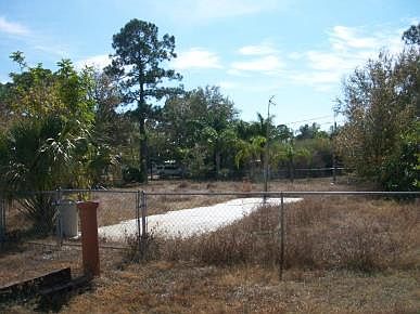 2nd image of 10940 Pioneer Rd