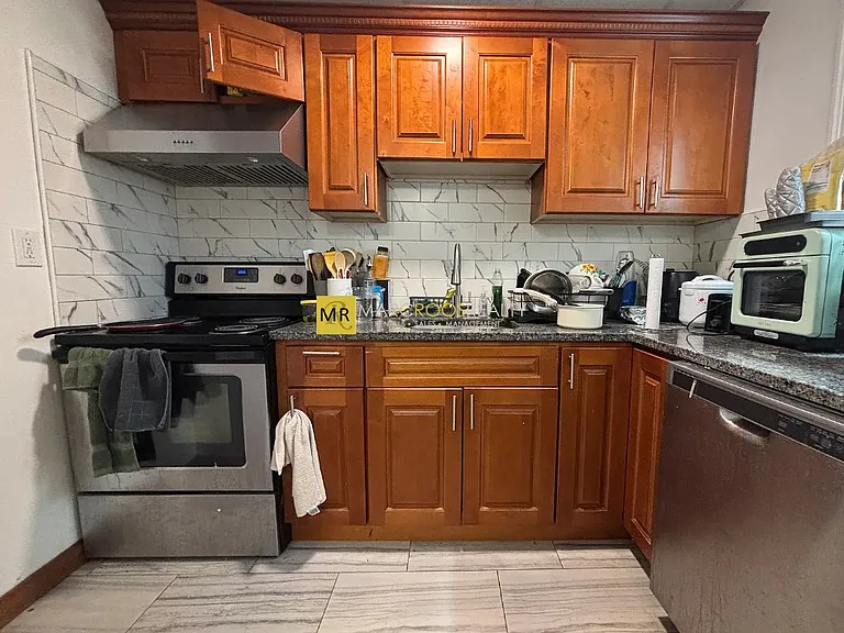 33 Jefferson St #1 — Photo 8