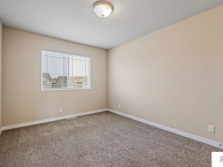 7825 N 147th Ave — Photo 14