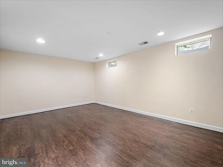 303 Pendleton Ln — Photo 27
