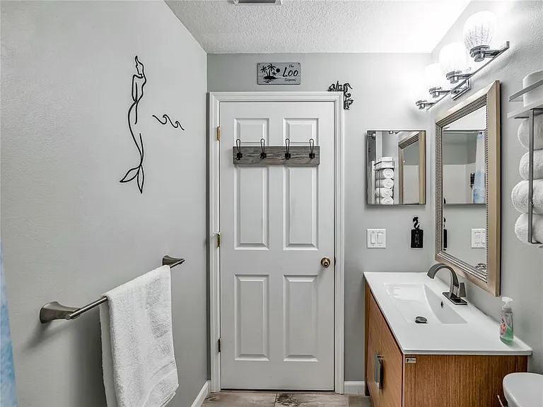 15509 Alsace Cir — Photo 25