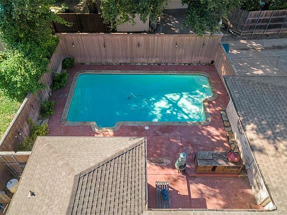 5th image of 4910 Meadowcreek Dr