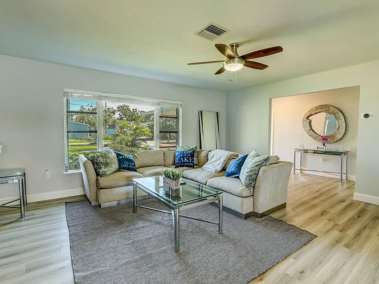 15909 Candle Dr — Photo 11