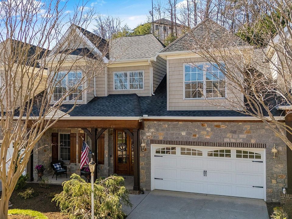 1st image of 425 Grove Branch Ln