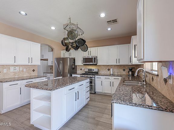4th image of 43566 W KNAUSS Drive