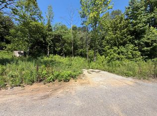 135 Railroad St, Dwale, KY 41621