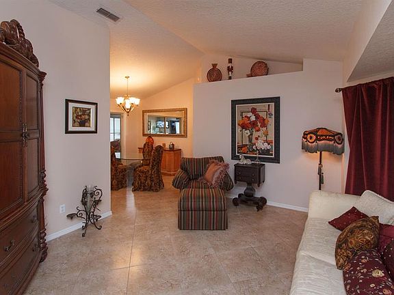 3rd image of 1669 Bismarck Dr
