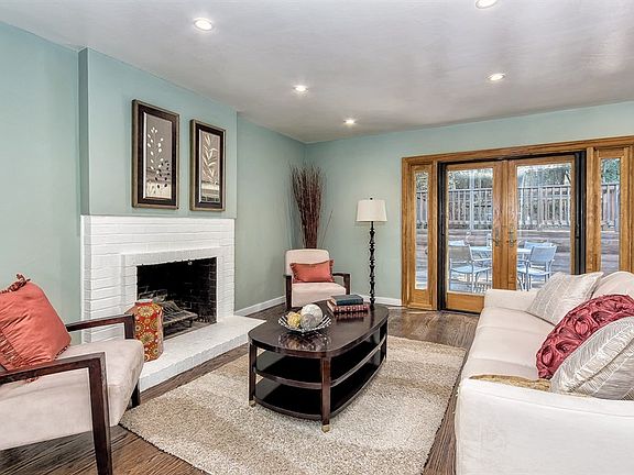 4th image of 10826 Cotter St