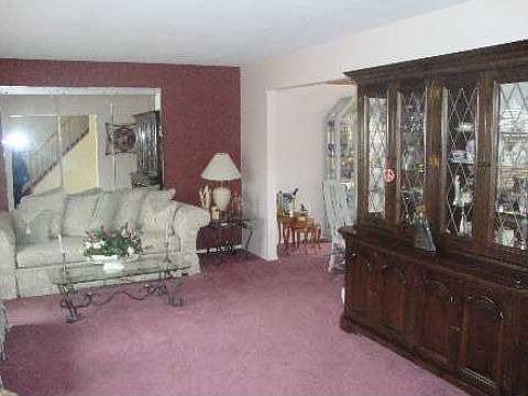 2nd image of 24 Grand Offenbach St