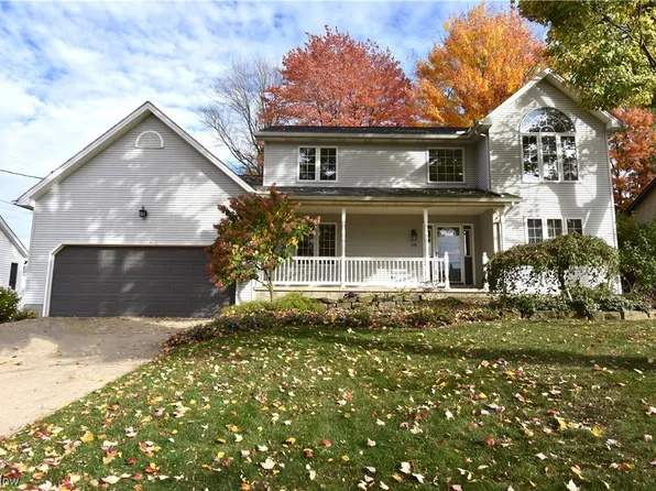 339 Raymond Dr, Hubbard, OH 44425