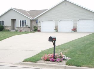 1267 Carmen Ct, De Pere, WI 54115