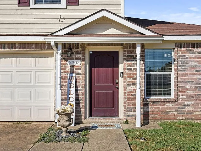 2702 Maci Ct — Photo 2