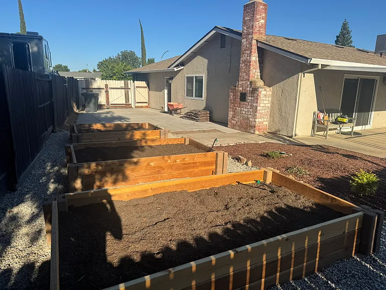 310 Florene Ct — Photo 35