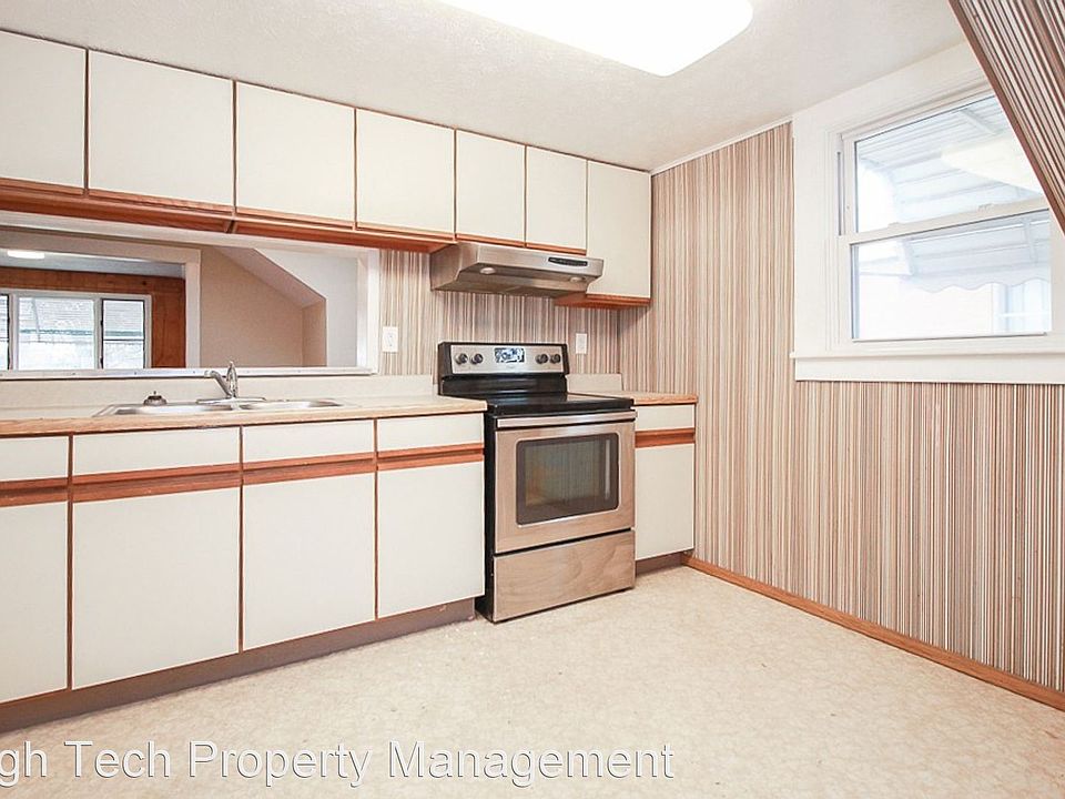 1st image of 2904 Denison Ave