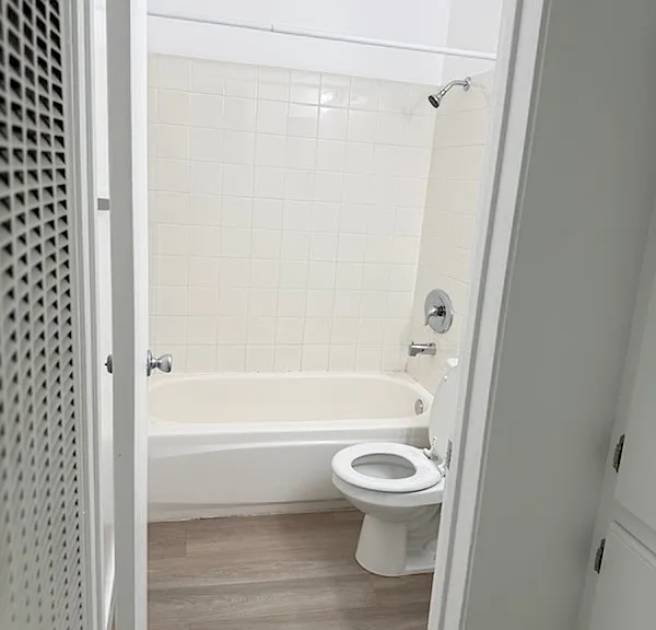 1310 Venice Blvd #14 — Photo 10