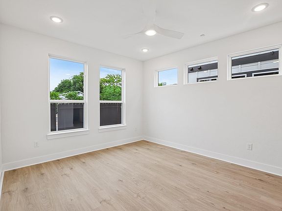 2nd image of 200 W 56th St Unit 1104