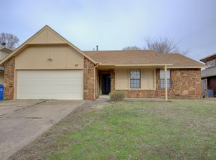 617 S Indianwood Ave, Broken Arrow, OK 74012